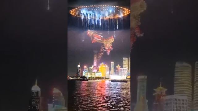 Новый Год в Шанхае, че творят эти ребята, выглядит очень круто