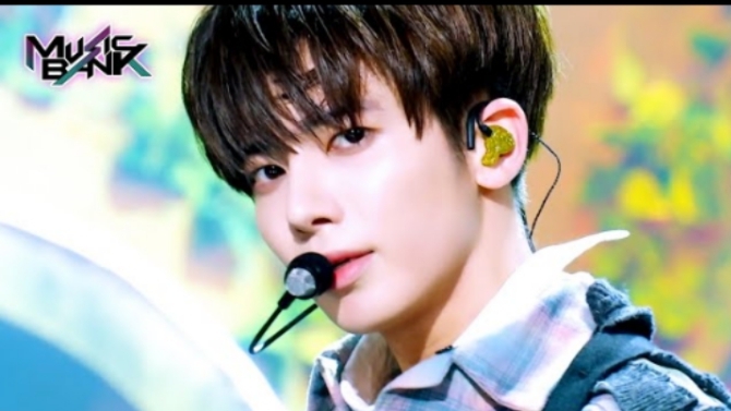 TXT "Chasing That Feeling" [Music Bank] 231013