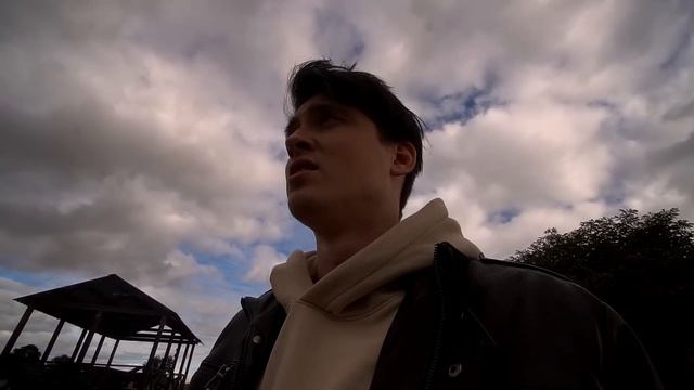1 серия Я ЖИВУ ТЕПЕРЬ В ЖУТКОМ ДОМЕ В ПОЛЕ С БОЛЬНОЙ БАБКОЙ. МНЕ СТРАШНО