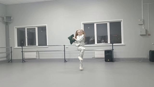 4. Танцевальный этюд с предметом