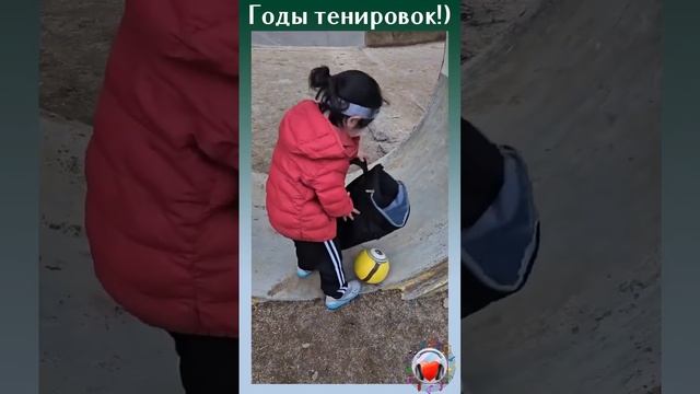 Как ловко у неё это получается!😊