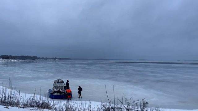 ‼️На Иваньковском водохранилище в Дубне двое любителя зимней рыбалки провалились под лед‼️