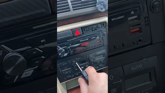 Честный обзор-отзыв магнитолы Pioner MVH-340DBT