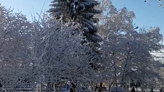 ОСТАВЛЮ я в СНЕГУ СЛЕДЫ песня на стихи Ирины Кудряевой исп. Галина Комиссарова и Андрей Гуляев