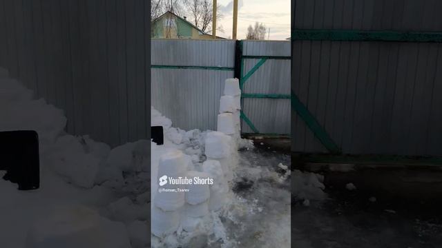 Снежный замок в сжатые сроки 😁 #shorts
