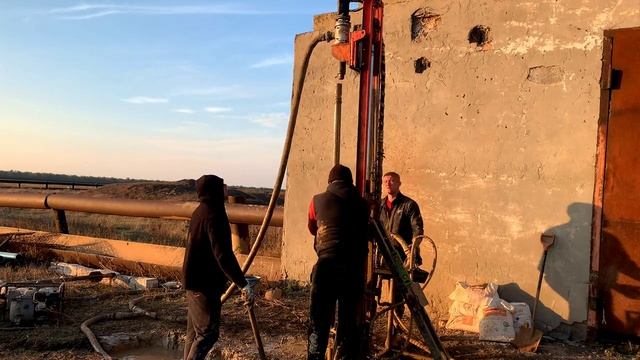 Подъём буровой колонны 90 метров нашей МГБУ