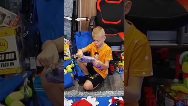 Ещё один мерч с канала ЛУНОМОСИК на Новый Год