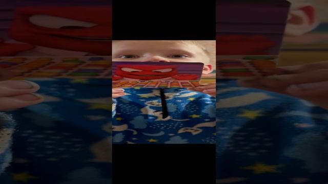 Морда красная такая!