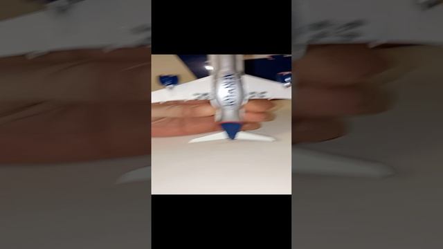 Коллекционная модель французского самолёта Аэрбас А-350/900 в масштабе 1:400