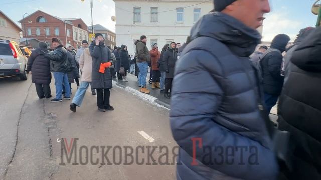 В Коломне образовалась очередь за калачами