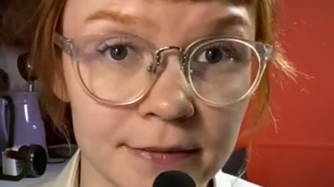 Просто общаюсь)