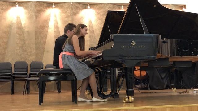 Богачёв Фёдор и Васильева Алена играют Шуберта