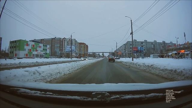 Гибридный видеорегистратор Neoline Citysmart пример видеозаписи - день.