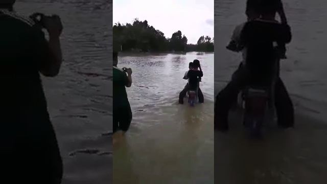Подводный мопед.mp4