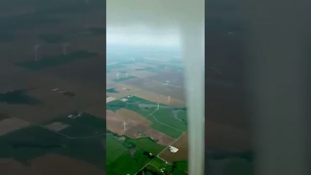 Зарождение смерча-вид из кабины самолёта