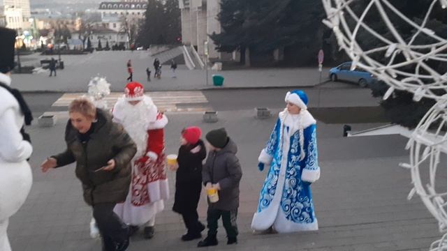 Встреча Деда Мороза и Снегурочки Пятигорск Площадь Ленина 02.01.2025