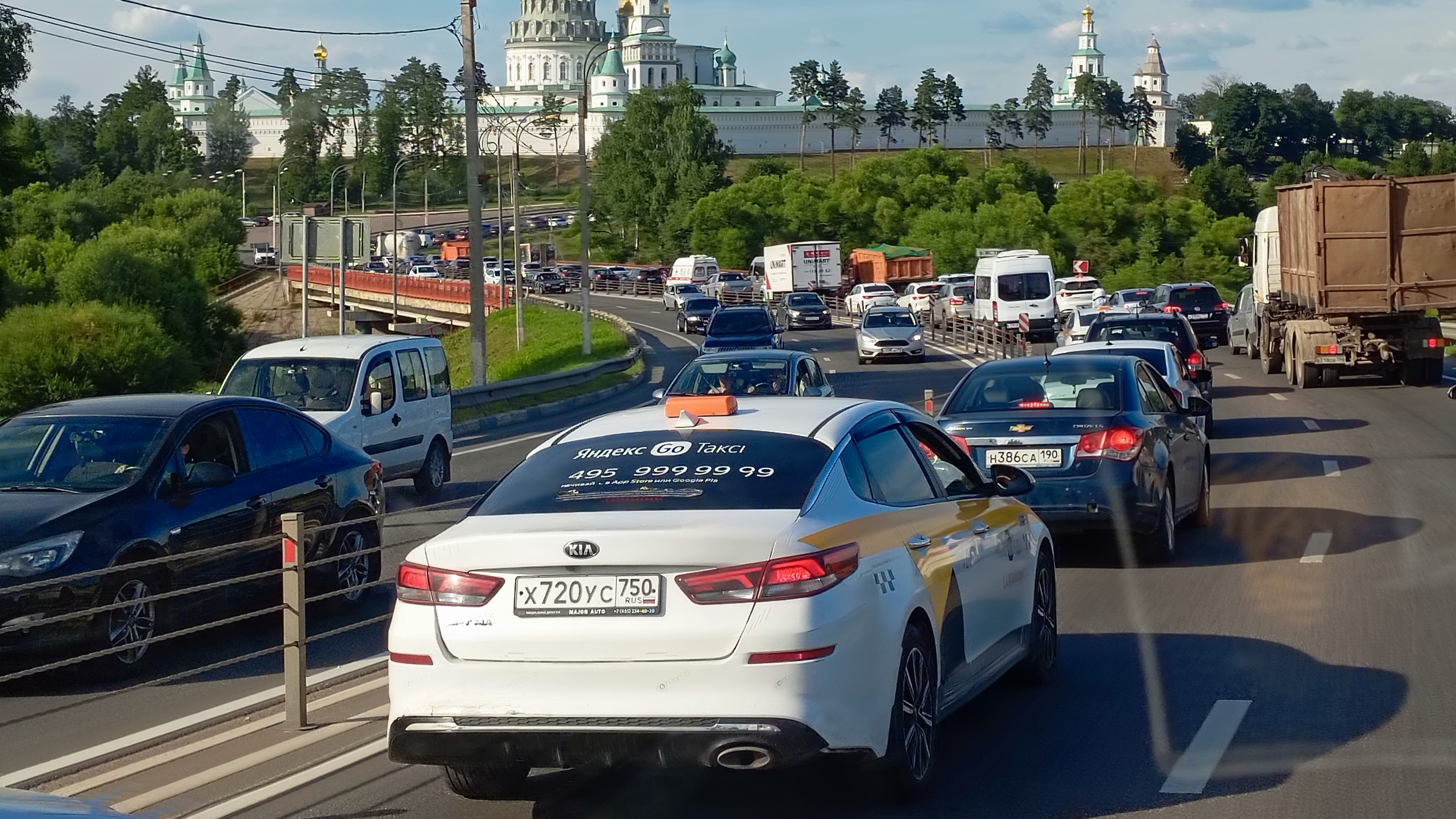 Смотрим что с ценами в такси после новогодних праздников!