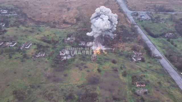 Запорожский фронт.  Объективный контроль уничтожения склада БК ВСУ в районе Каменского. Огонь ар...