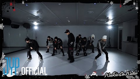 Stray Kids "Walkin On Water" Dance Practice Video (Holiday Ver.)