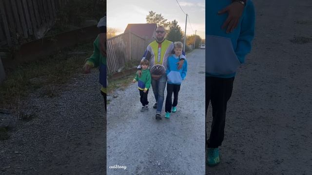 Пацаны гуляют по снт