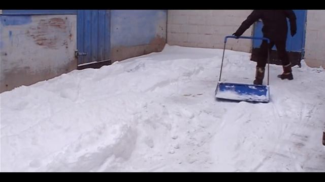 СУПЕР СКРЕБОК ДЛЯ СНЕГА НА ПОЛОЗЬЯХ