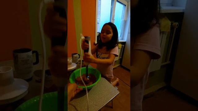 VID_20250102_222418_685.mp4