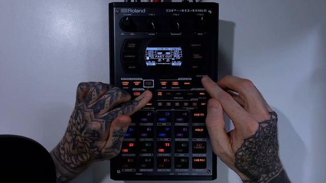 Roland SP-404 MKII Tutorial Series 47 - DJ Mode - Adjust Crossfader Curve