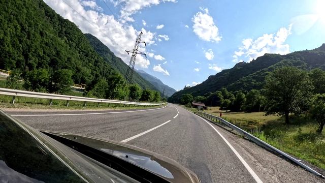 Едем в Домбай.