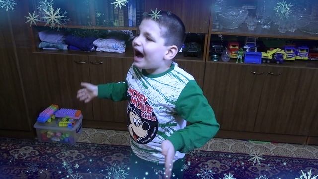 Следователи поздравили детей с Новым годом
