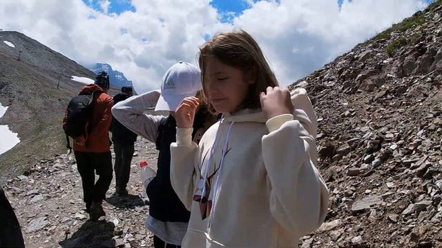 Летний Домбай (1 серия)