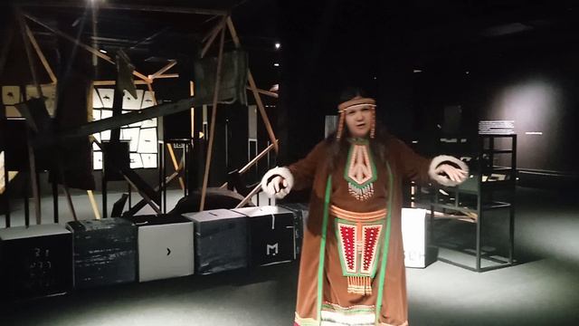 Эвенкийский хороводный запев "Дэвэдайя" в Средиземье. В Молчановке. Декабрь 2024 года. Надя СЭВЭЛ