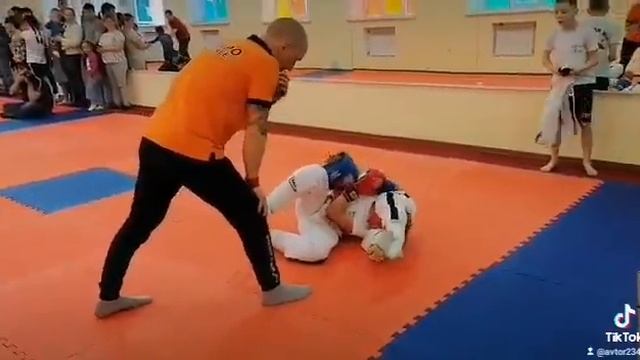 3d788bc0-787b-4951-a3c6-dd5bad1ea227-1_all_1482.mp4