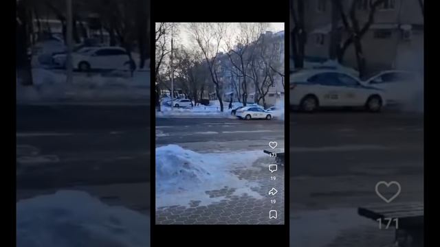 В Перми 1 января Нарушитель протаранил автомобиль ДПС и пытался скрыться.