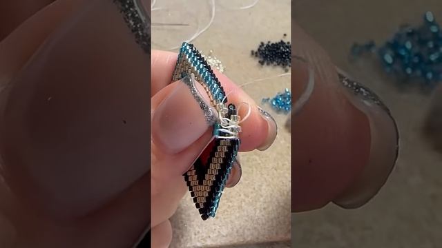 Главное не перепутать края #украшения#handmade#серьги