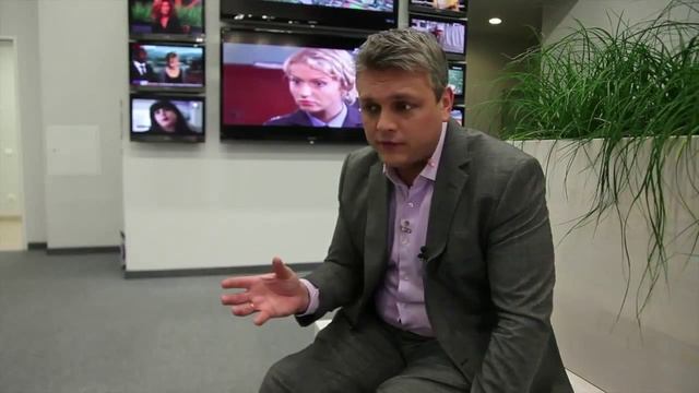 Здравствуйте, меня зовут Дмитрий Хаустов