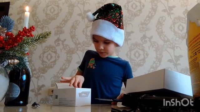 распаковка с Максом