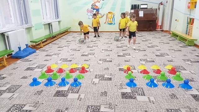 Нейроигра "Найди фишку по цвету"