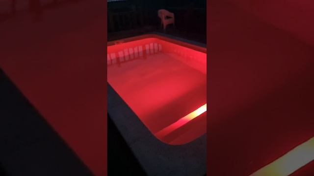 Бассейн в Гостевом комплексе «Домики у Моря»