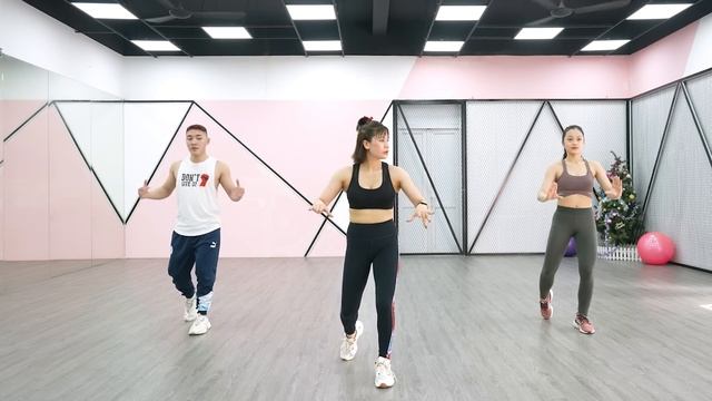 Eva Zumba 230515