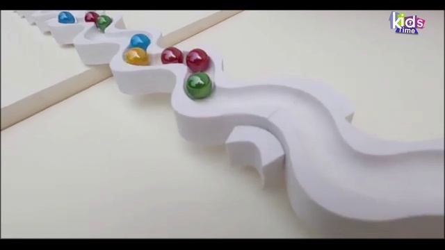 Гонка Marble Run! Классный спуск звездочке! Невероятно красивая трасса с препядствиями для шариков!