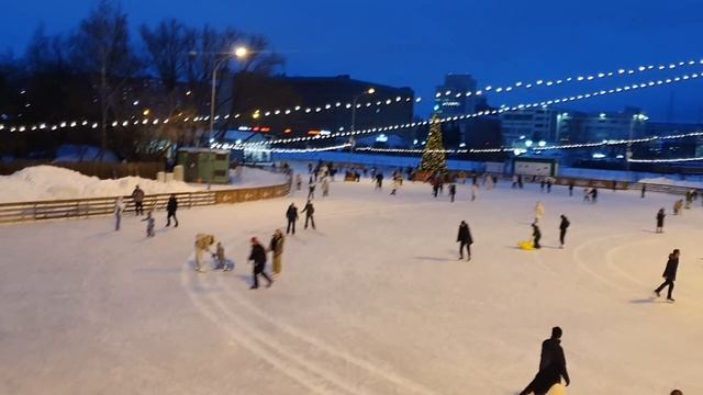 Екатеринбург, парк Маяковского 04.01.2025 год, снято на Samsung galaxy s 10e