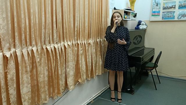 Шишова Алина "Если в даль зовет мечта" сл.Е.Олейник,муз.А Ольханского.