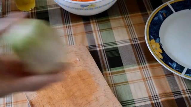 Салат из капусты, морковки и редьки Яркая осень