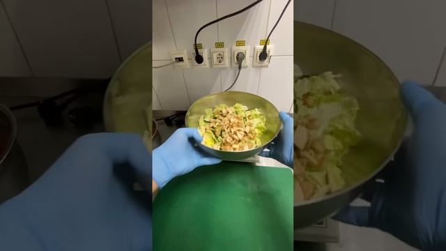 Фасолевый салат с курицей 🥗 Полное меню которое я прорабатываю в инсте: swamidanya #рецепты