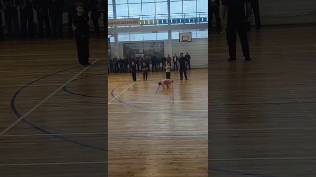 Выступаем на открытие игр по волейболу, было телевидение