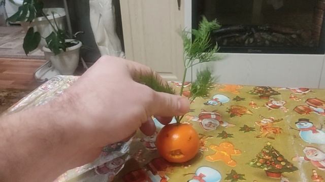 Смешной прикольный мандарин