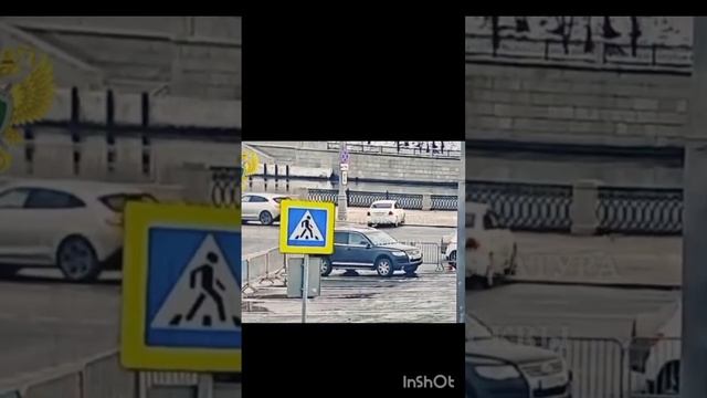 падение авто в Москва-реку