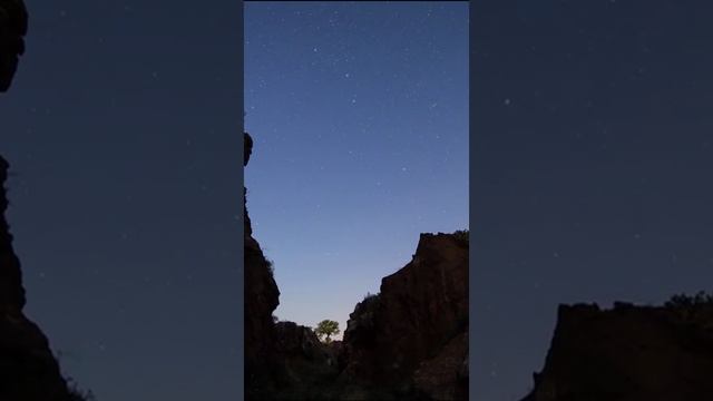 Грандиозный каньон, впечатляющий, живописный, захватывающий