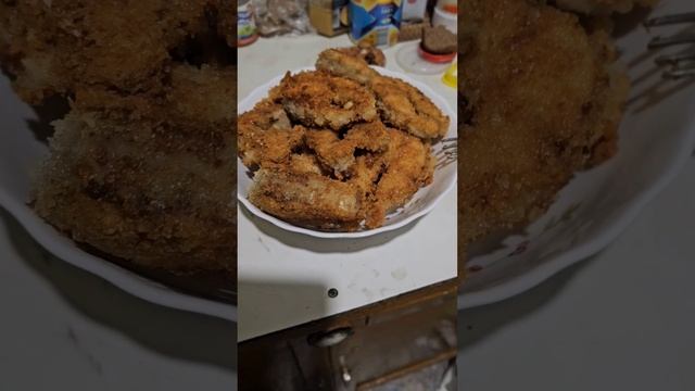 Вот такая красивая,вкусная,сочная рыбка получилась (в кляре и панировочных сухарях)😋😋😋😋