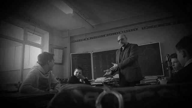 Михаил Сергеич критикует колбасу